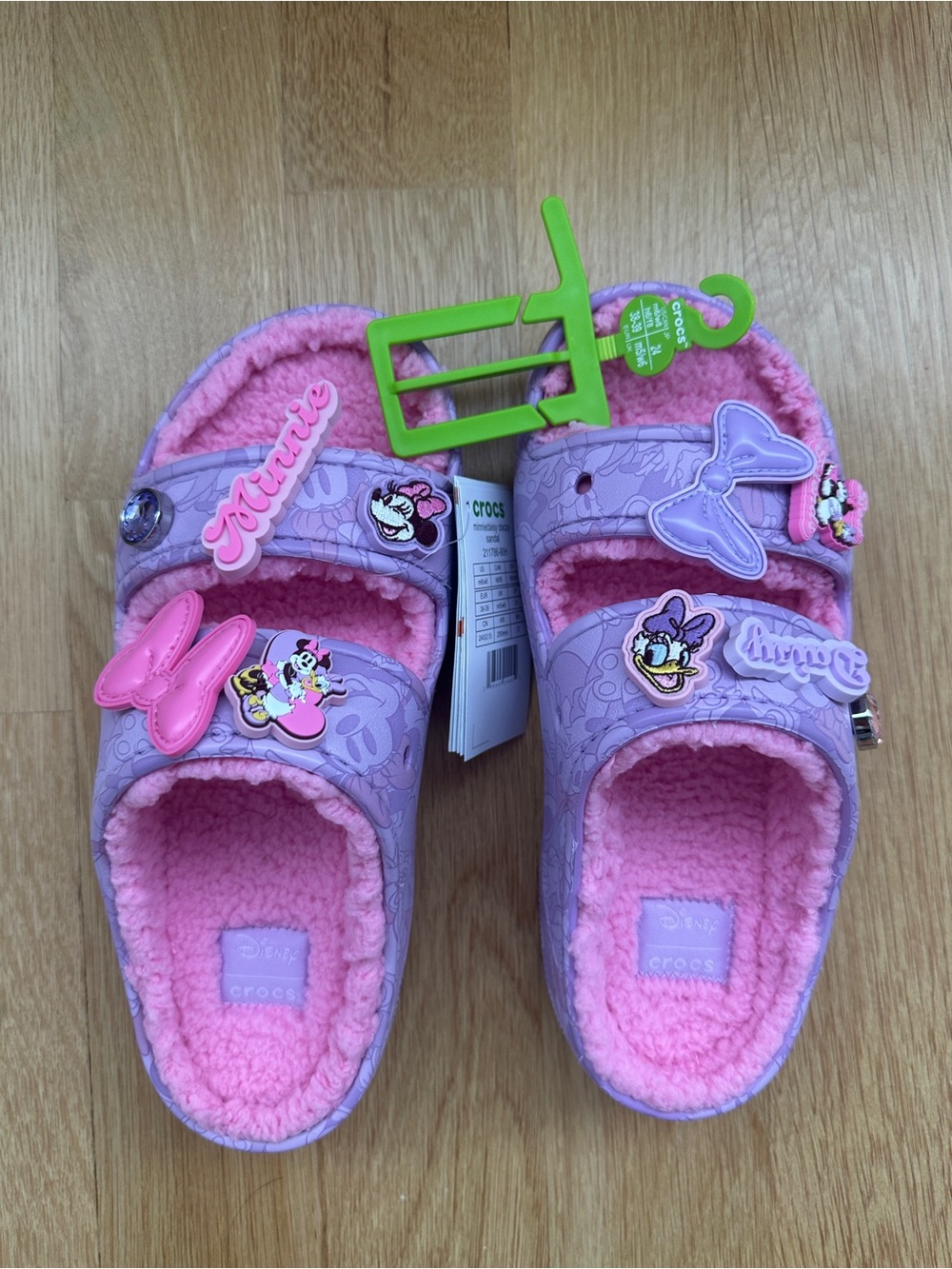 Crocs Minnie Daisy Cozzzy Classic Sandal, Size 8